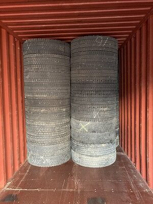 Loading image when exporting used tires(to Central America)